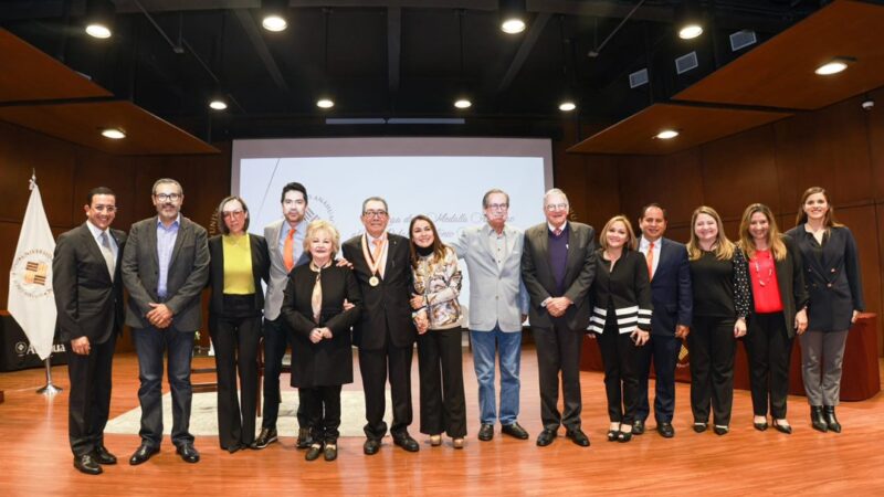 Liderazgo académico, humano y compromiso social, el Dr. Rafael Antonio Marín y López es reconocido con la “Medalla Anáhuac”