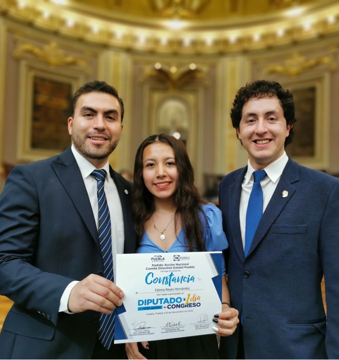 Estudiante de la Anáhuac Puebla participa como «Diputada por un día» en el Congreso del Estado.