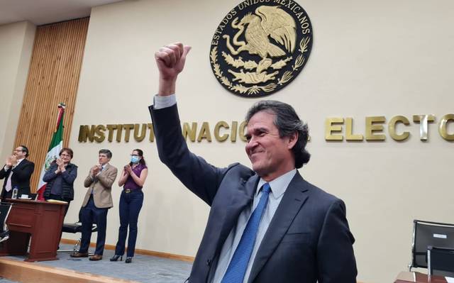 Edmundo Jacobo regresa como secretario ejecutivo del INE