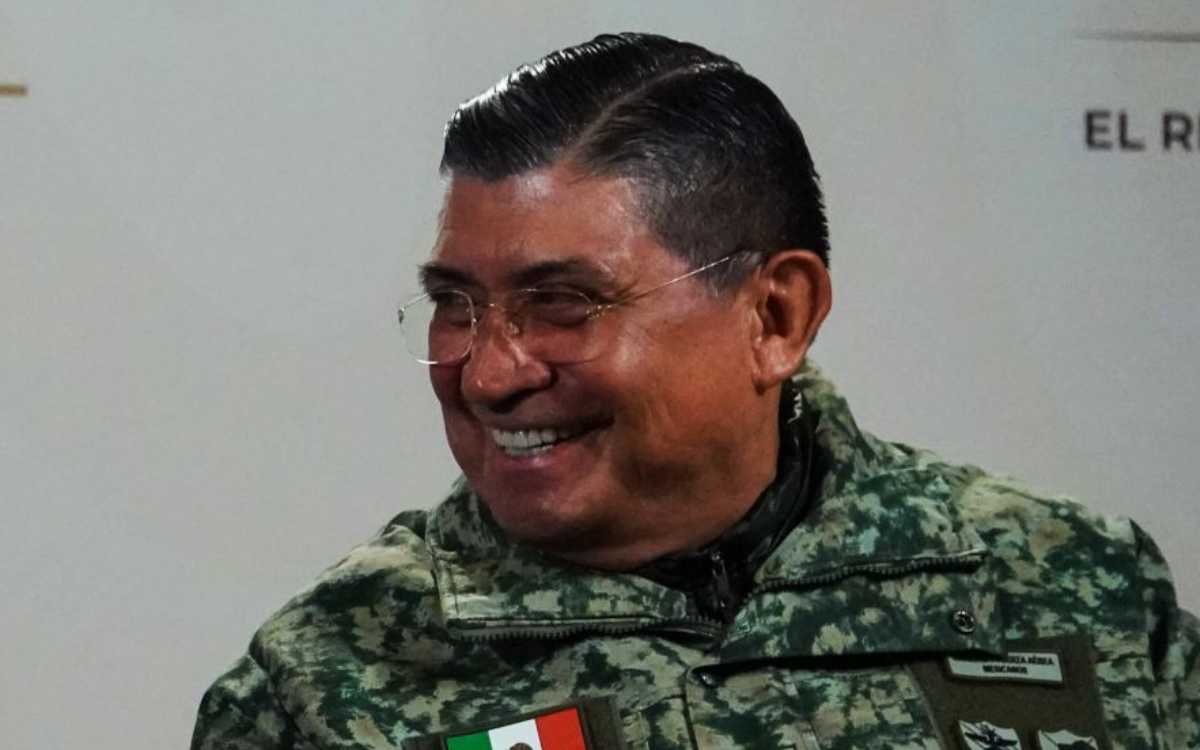 Congreso debe llamar a comparecer a Sandoval por #EjércitoEspía: organizaciones