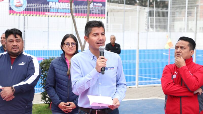 Entrega Ayuntamiento de Puebla rehabilitación del Parque Benito Juárez en La Libertad.