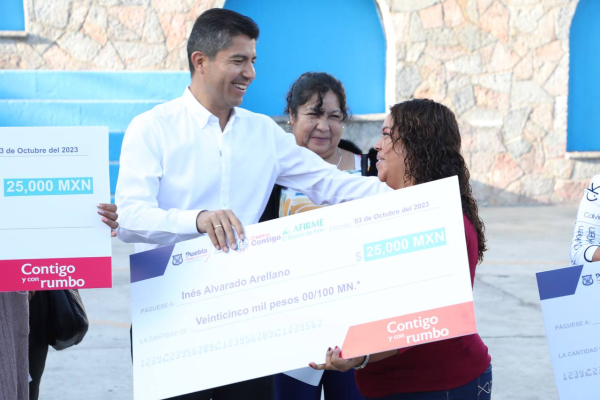 Cinco mil ‘créditos contigo’ entregados en Puebla; mujeres las principales beneficiadas