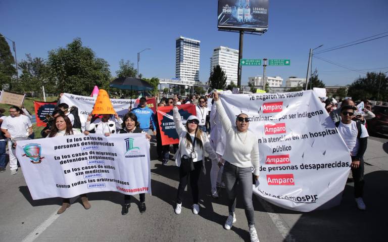 Trabajadores del Poder Judicial de la Federación de Puebla protestan por la defensa de sus derechos