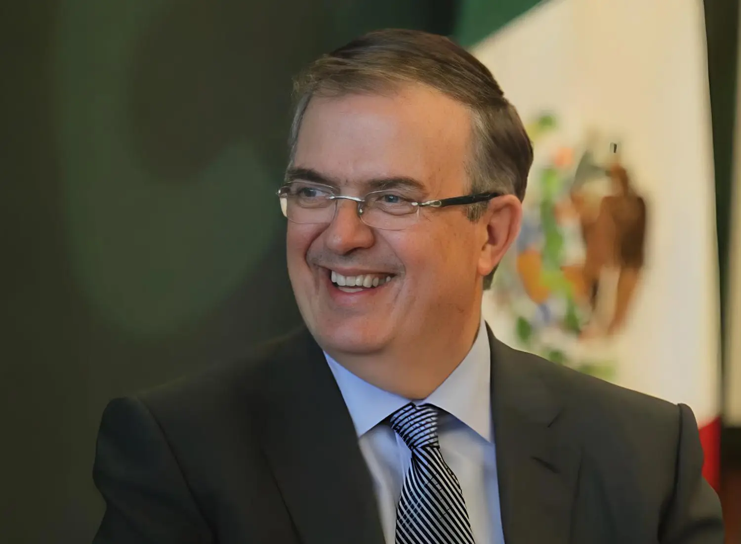 Marcelo Ebrard permanecerá en Morena tras acuerdo con Claudia Sheinbaum