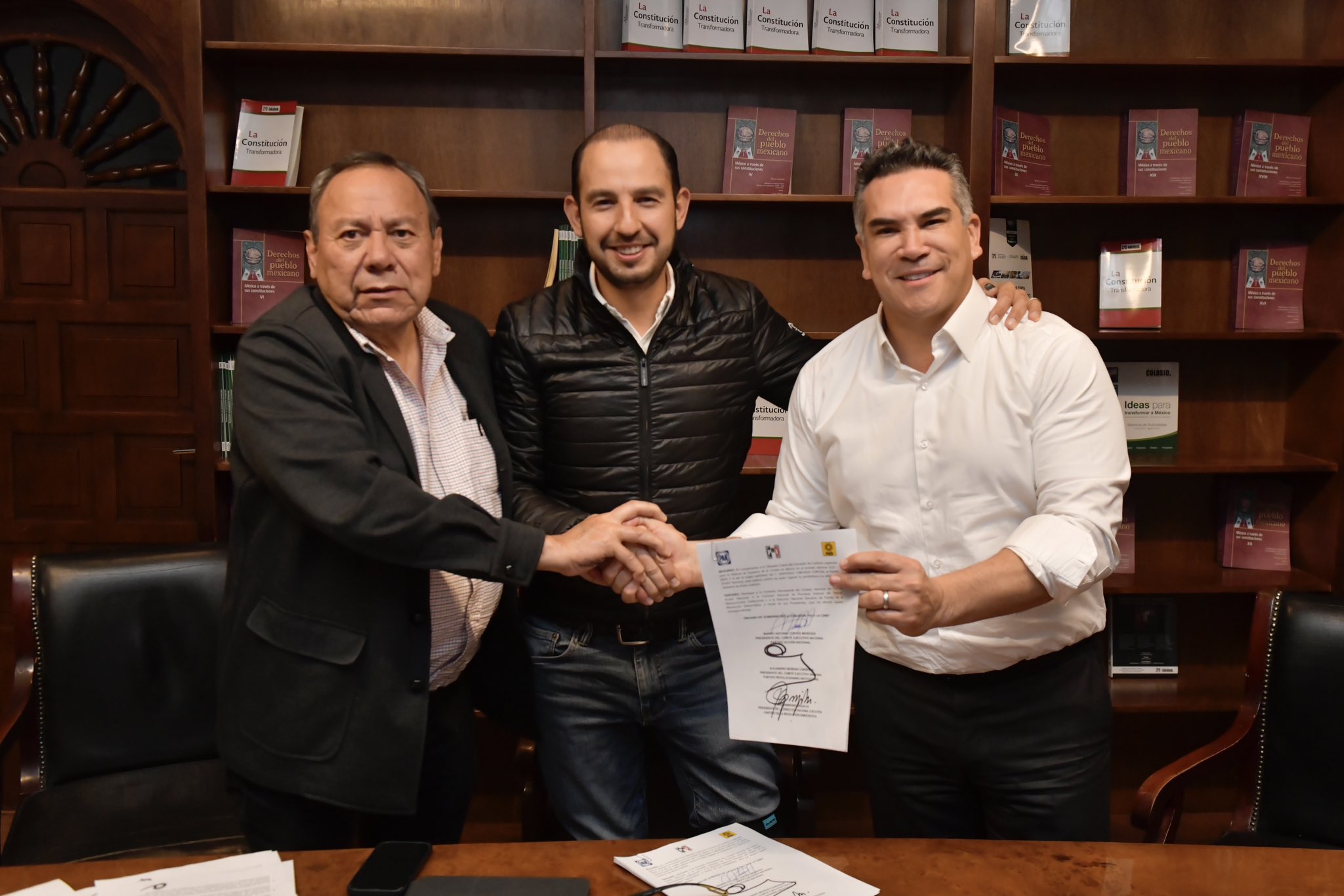 Santiago Taboada, elegido como único precandidato del FAM para la Jefatura en CDMX