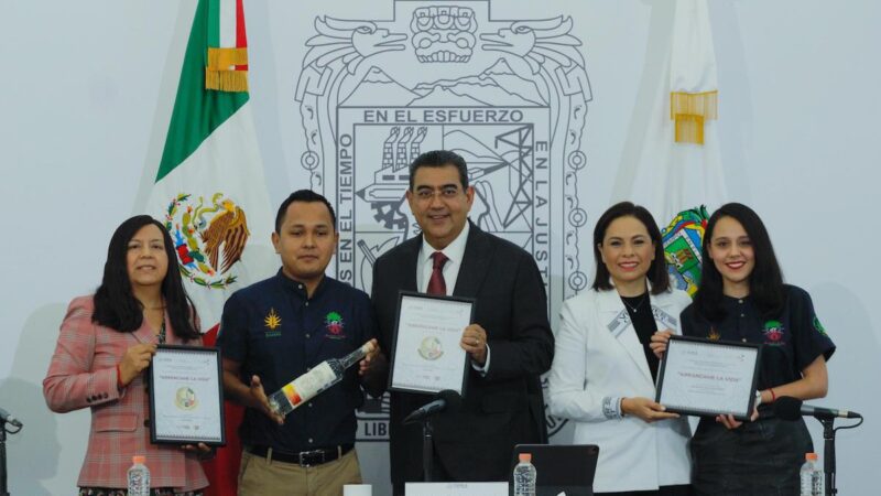 Promueve gobierno de Puebla la calidad del mezcal en concurso internacional