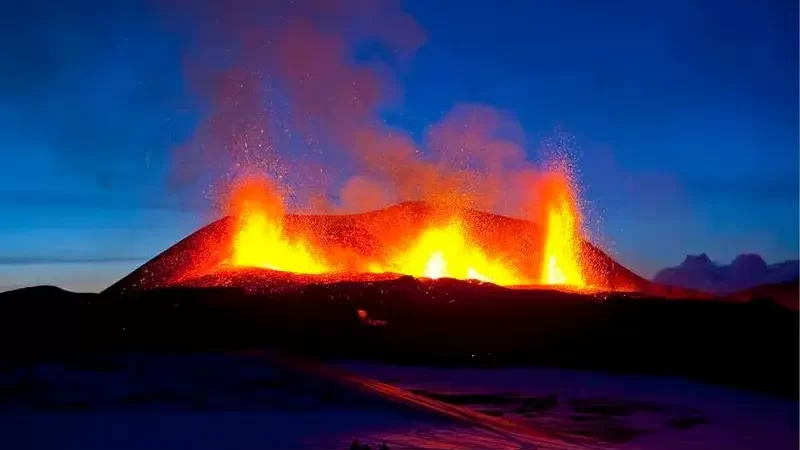 Alerta en Islandia: Mil sismos elevan temores de una inminente erupción volcánica