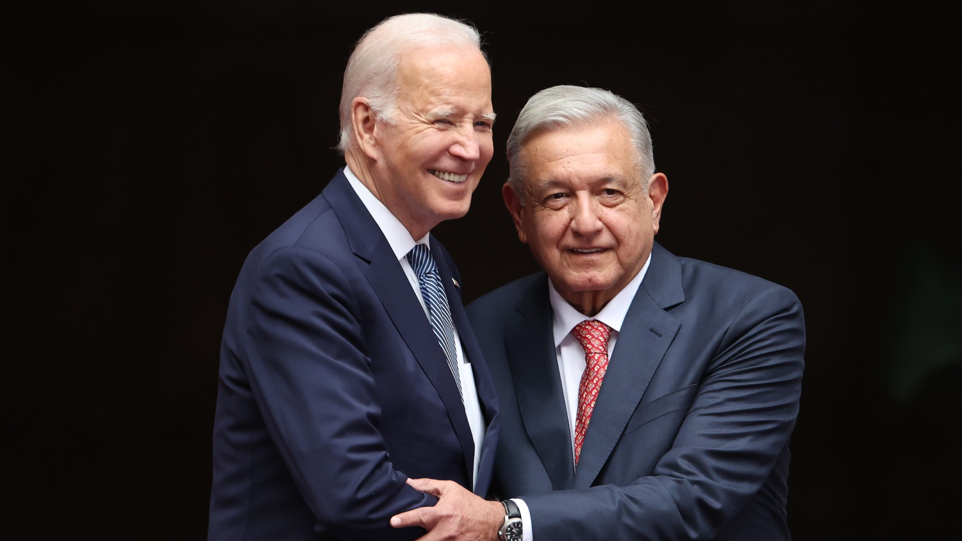 Joe Biden y López Obrador fortalecen lazos en reunión de la APEC en San Francisco