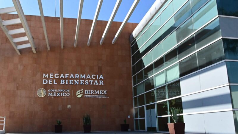 Inauguración de la Megafarmacia del Bienestar por AMLO para combatir desabasto de medicamentos