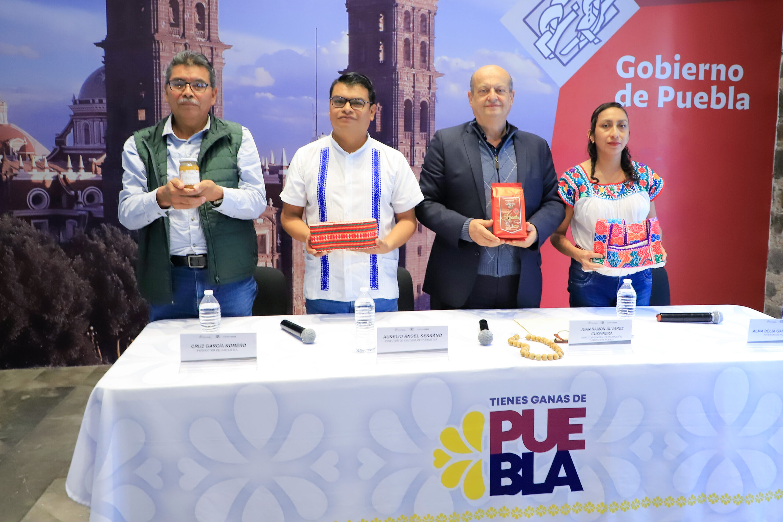 Promueve gobierno estatal “Feria del Café” de Huehuetla