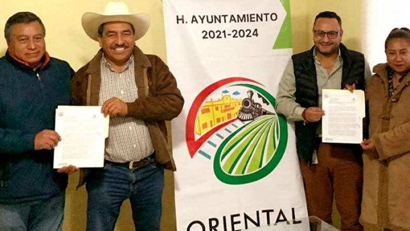 Firman gobierno estatal y municipal convenio para Mejora Regulatoria en Oriental