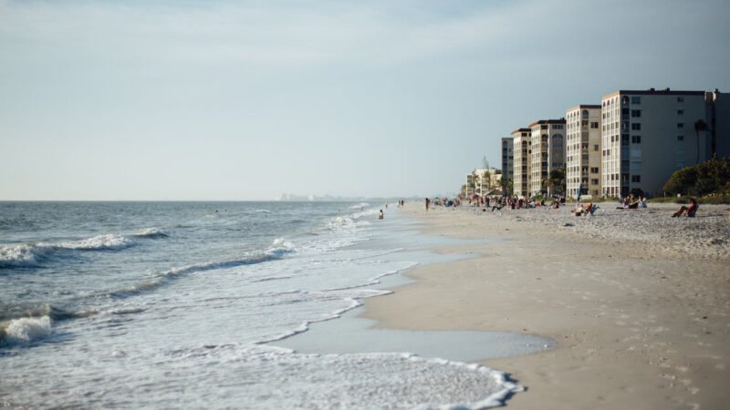 Alerta de Cofepris: Exceso de bacterias en seis playas de cuatro estados