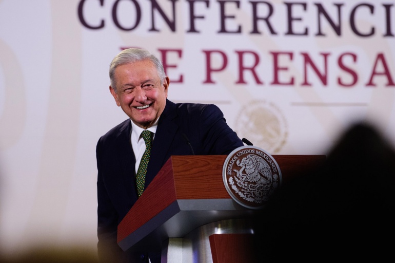 AMLO anuncia estrategia financiera para pensiones: austeridad y adiós a organismos autónomos