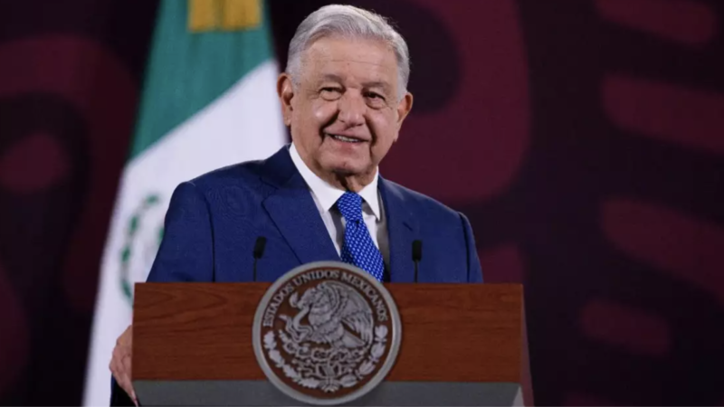 AMLO responde con firmeza: anuncia reforma constitucional para impulsar el sector eléctrico