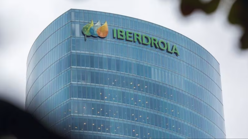 Cofece aprueba con condiciones la adquisición de plantas de Iberdrola por el Gobierno Mexicano