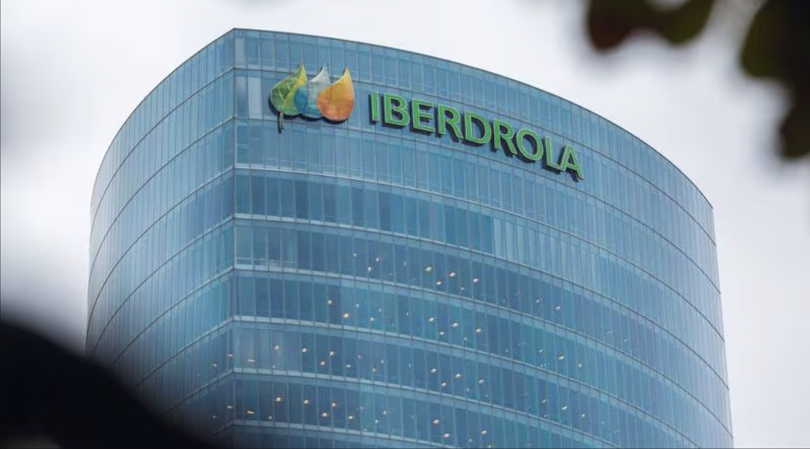 Cofece aprueba con condiciones la adquisición de plantas de Iberdrola por el Gobierno Mexicano