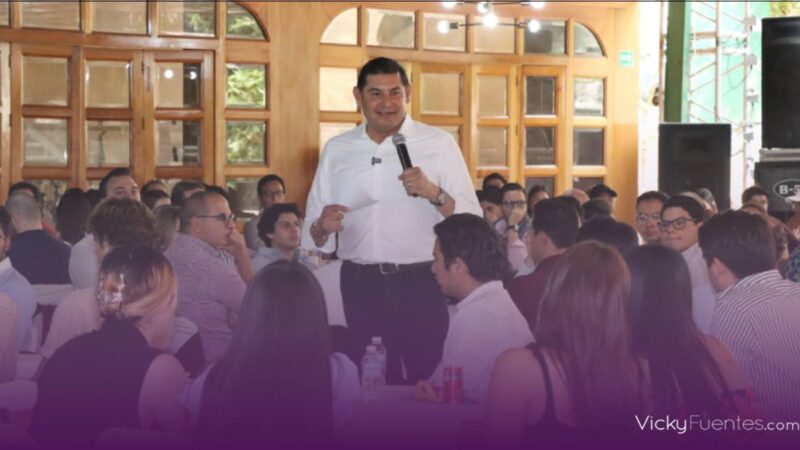 Diálogo de Armenta con Jóvenes Empresarios Poblanos sobre el Futuro de Puebla