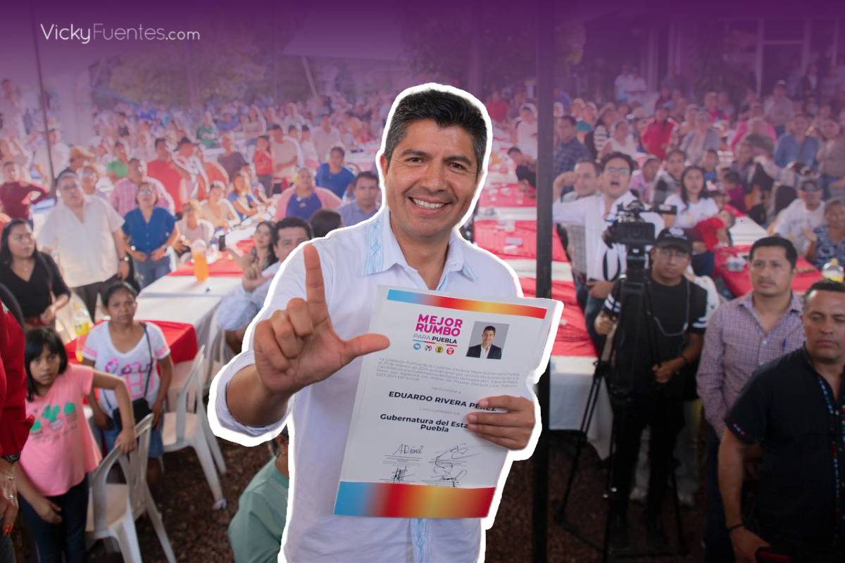 Eduardo Rivera recibe constancia como candidato a la gubernatura por la coalición Mejor Rumbo para Puebla