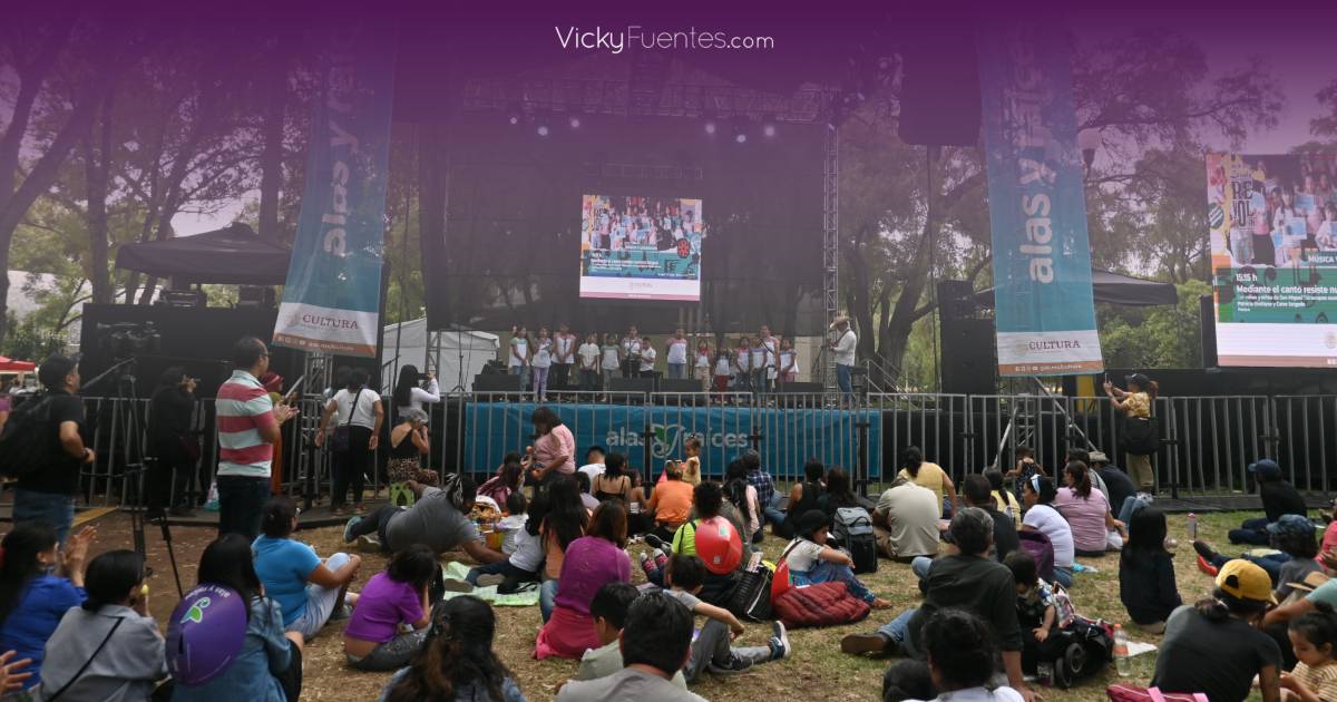 Niñas y niños de Cuetzalan deslumbran en Festival de Arte y literatura en CDMX