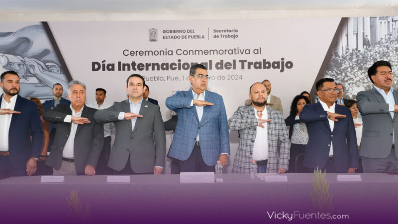 El gobernador Sergio Salomón encabeza ceremonia por el Día Internacional del Trabajo en Puebla