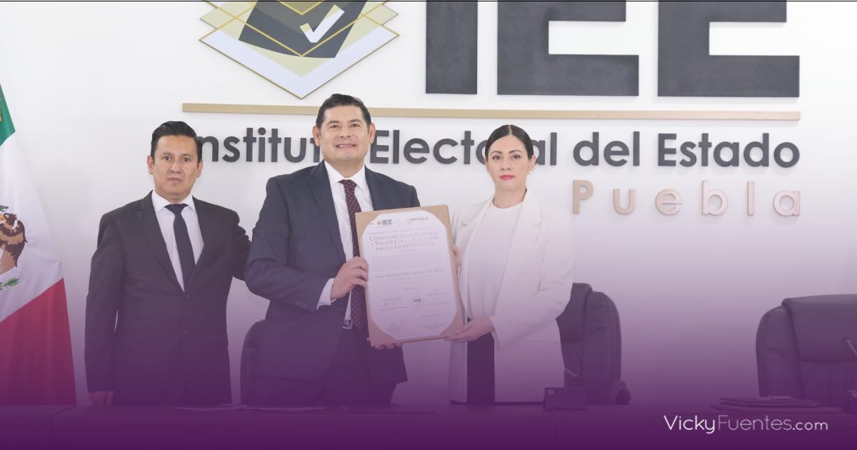 Alejandro Armenta recibe constancia de mayoría como gobernador electo de Puebla