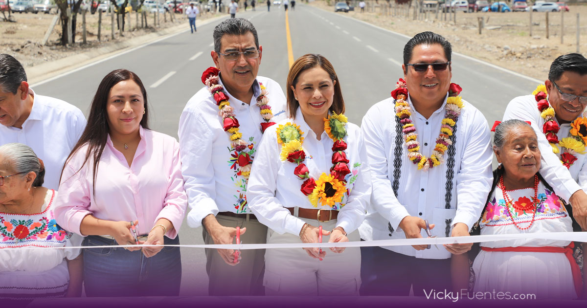 Rehabilitación de carretera en San Gabriel Chilac impulsa desarrollo