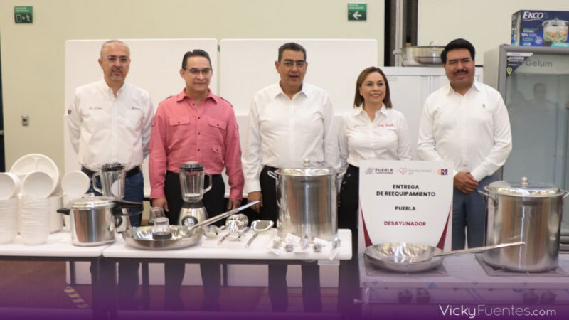 Entrega de aparatos ortopédicos y desayunadores beneficia a 2,400 personas en Puebla