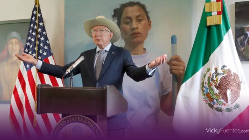 Ken Salazar dispuesto a dialogar tras críticas de AMLO sobre la reforma judicial