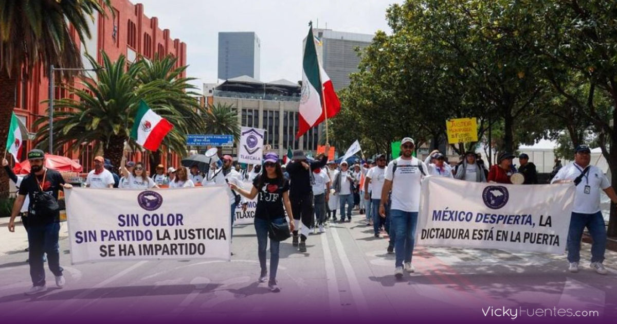 Marchan contra reforma judicial en el Senado en septiembre de 2024