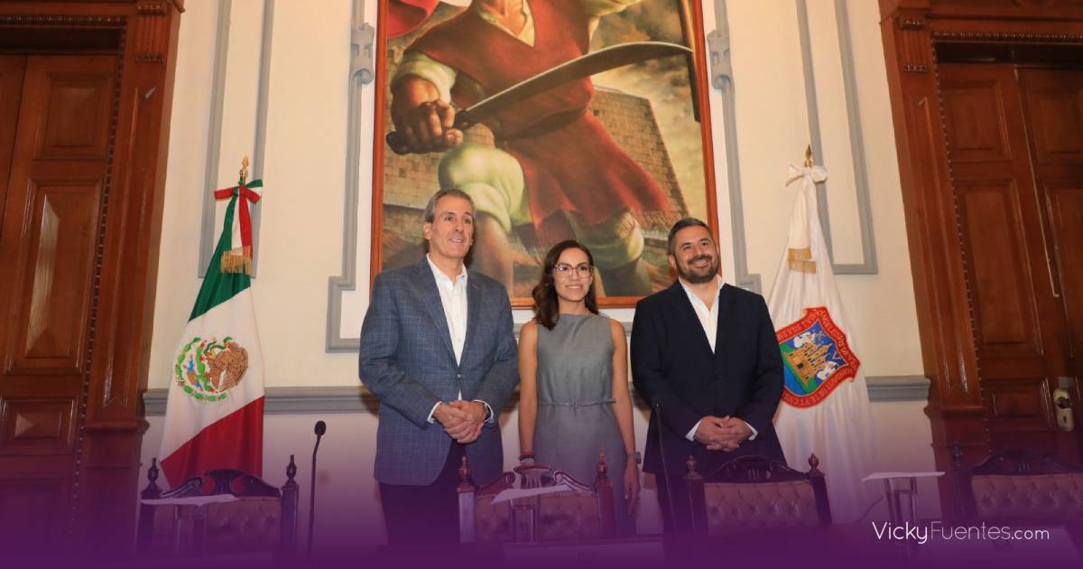 Finaliza entrega-recepción del Ayuntamiento de Puebla con firma oficial